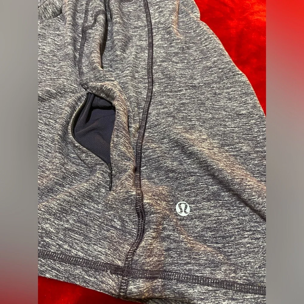 Lululemon SZ 6 quarter zip long sleeved shirt with thumb holes Awesome Condition - Picture 15 of 17